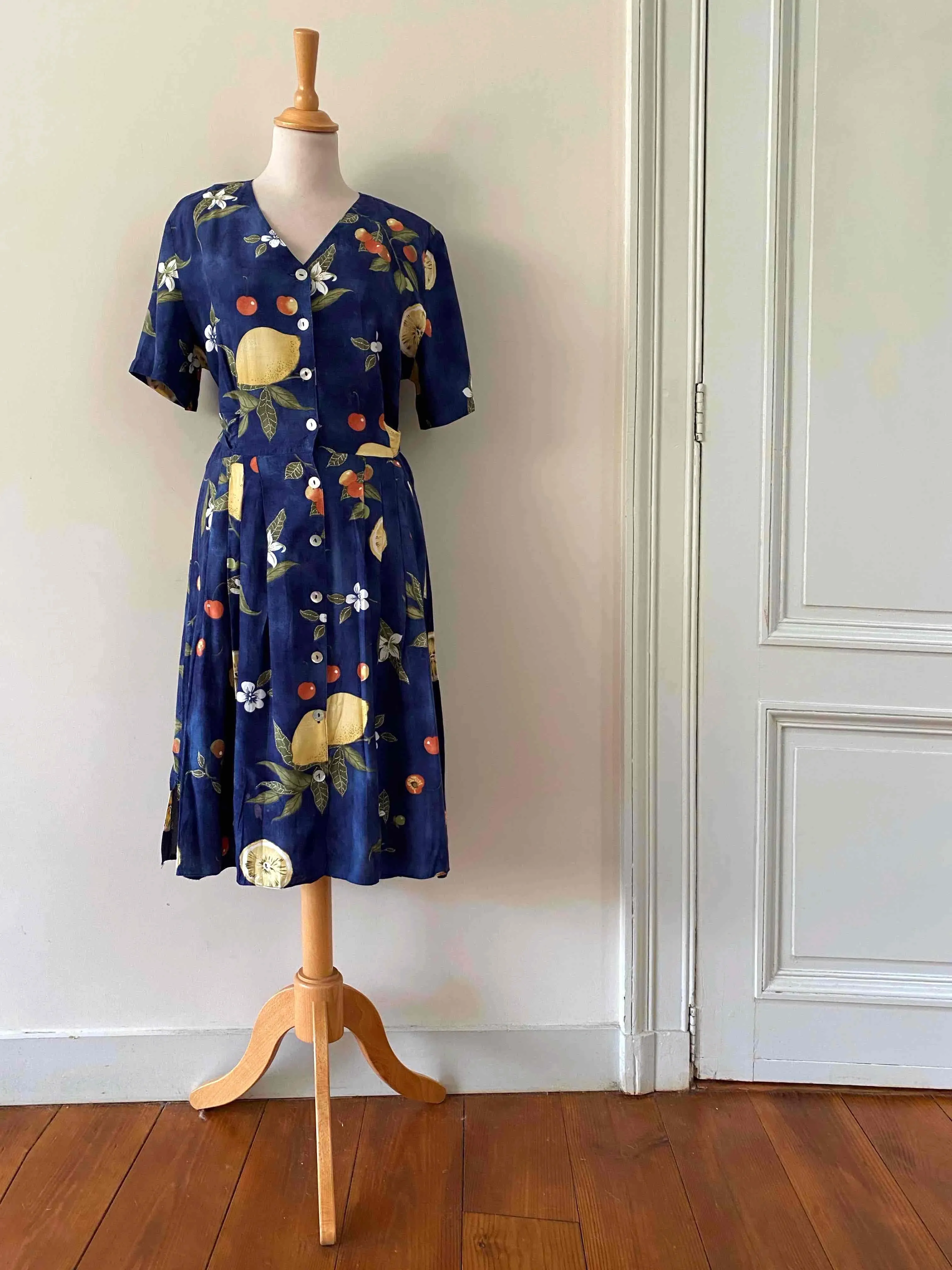 Robe boutonnée à fruits