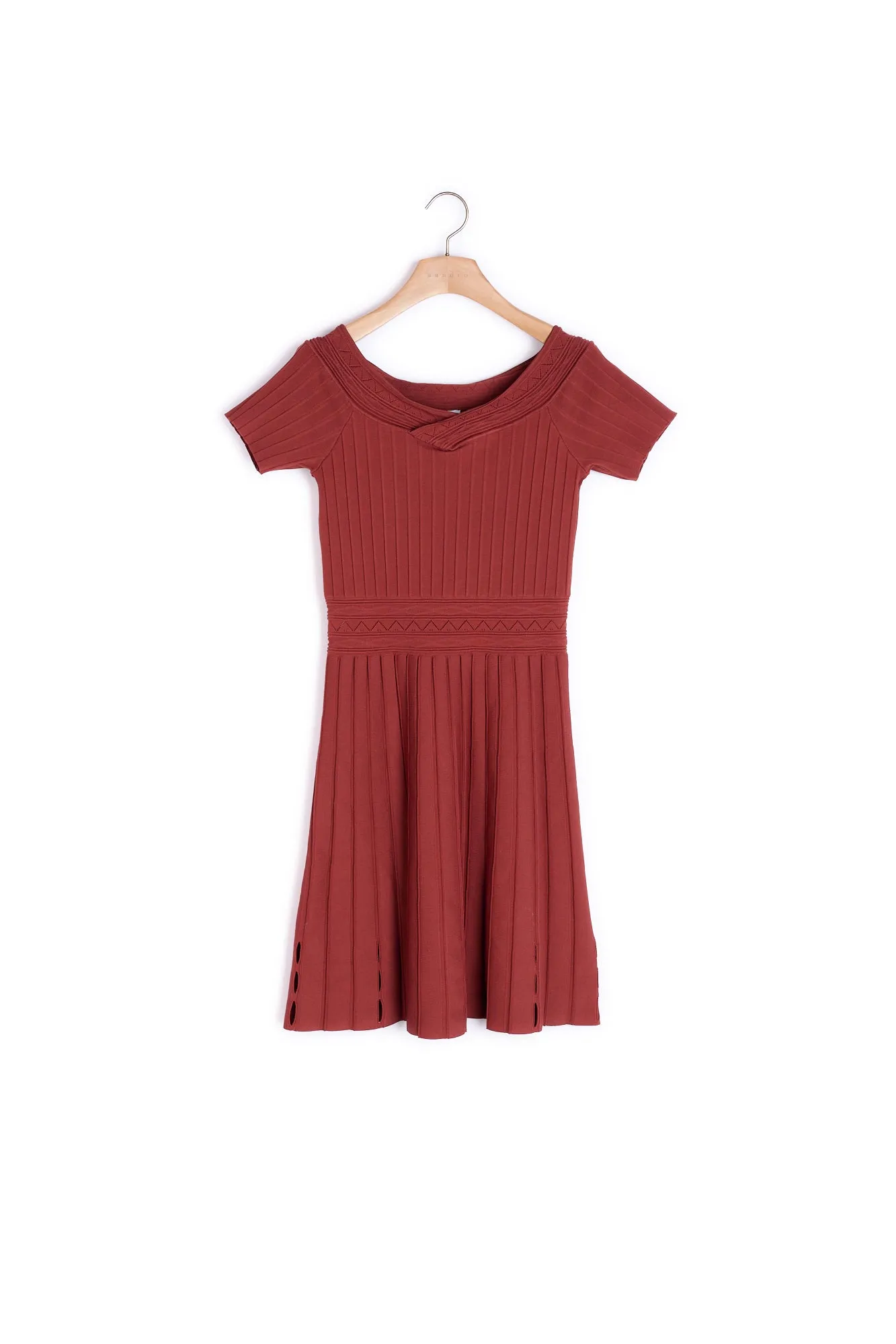 Robe en maille avec jeux de coutures