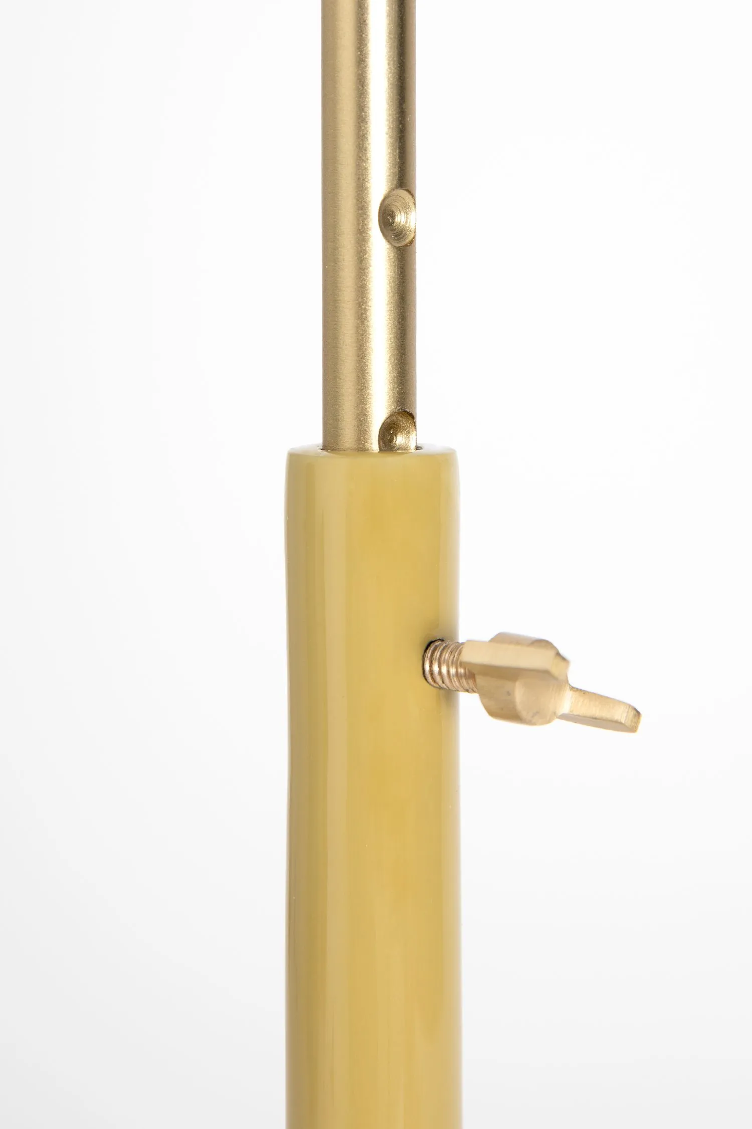 Table d'appoint ajustable - jaune